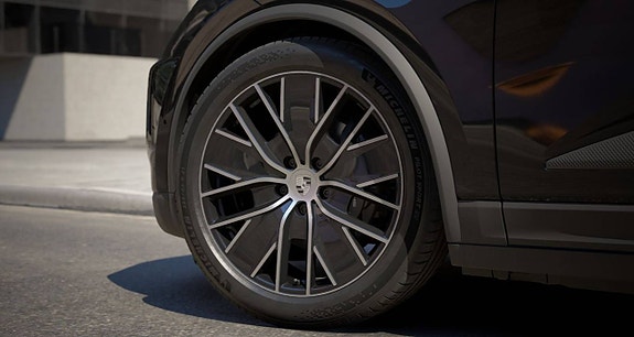 Porsche Macan 4 2 of 5