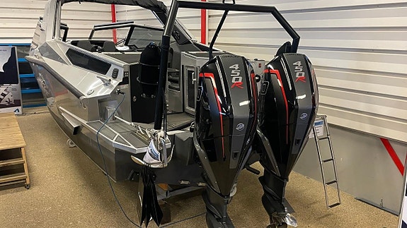 Anytec A30 -21 / 2 x Mercury 450 V8 -26 - DEMO 11 of 18