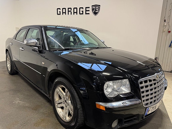 Chrysler 300C 2 of 20