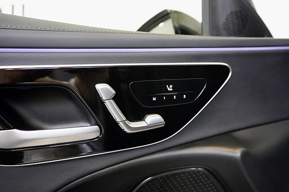 Mercedes-Benz E300 de 20 of 23