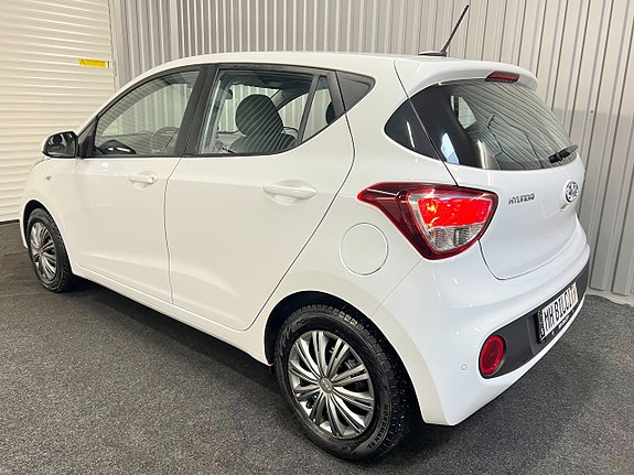 Hyundai i10 5 of 14