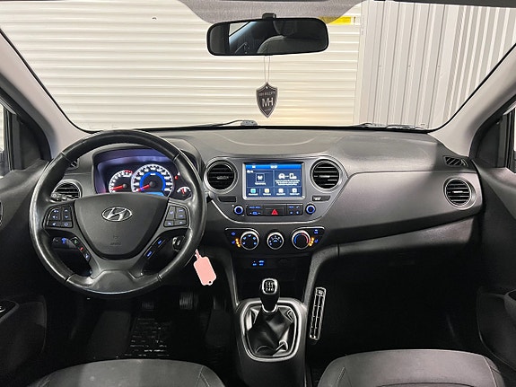 Hyundai i10 6 of 14