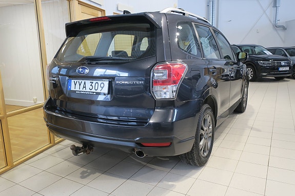 Subaru Forester 4 of 5