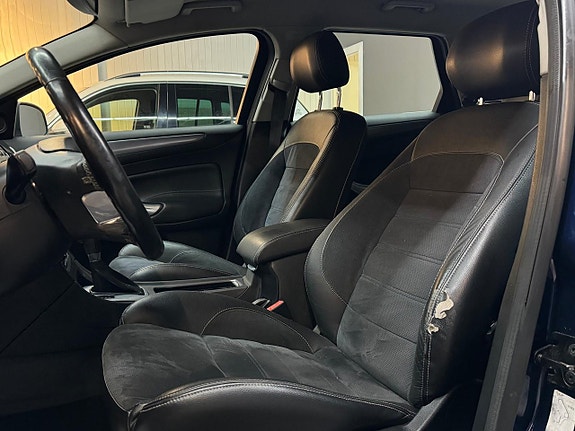 Ford Mondeo 12 of 13