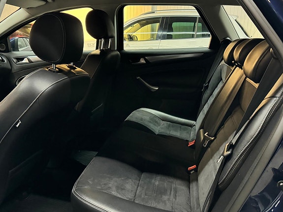 Ford Mondeo 13 of 13