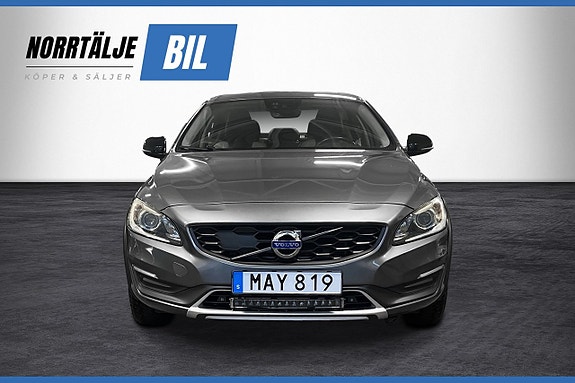 Volvo S60 Cross Country 6 of 19