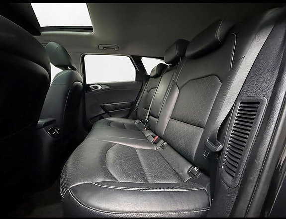 Kia Ceed 10 of 24