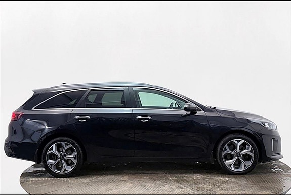 Kia Ceed 3 of 5