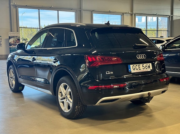 Audi Q5 4 of 5