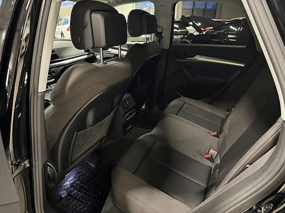 Audi Q5 9 of 22