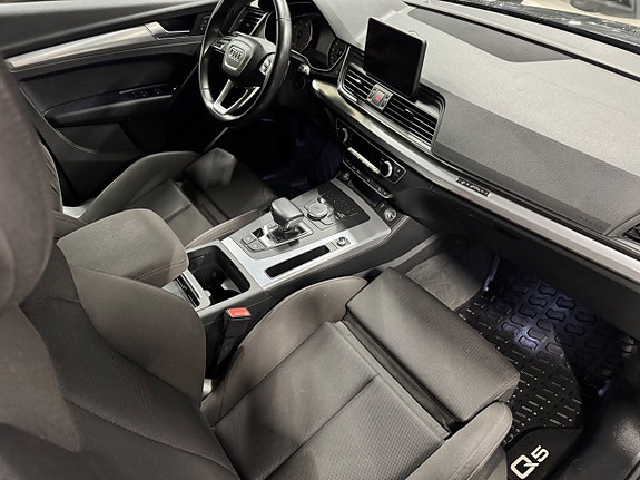 Audi Q5 10 of 22