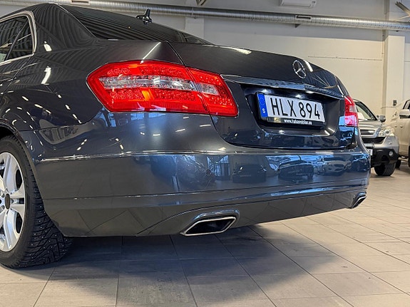 Mercedes-Benz E220 3 of 18