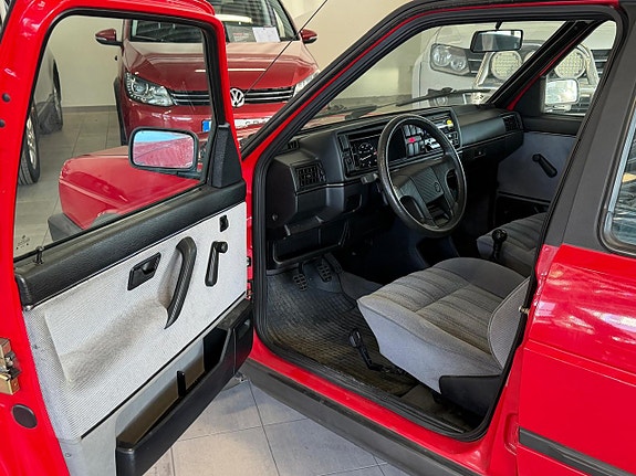 Volkswagen Jetta 5 of 5