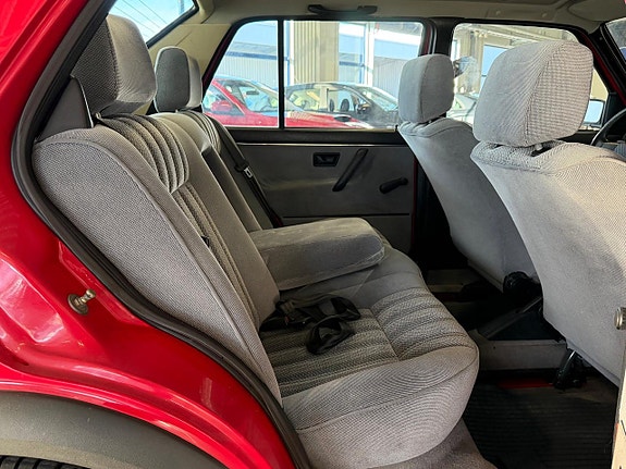 Volkswagen Jetta 13 of 16