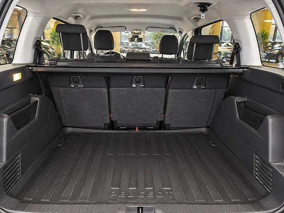 Peugeot 5008 8 of 8