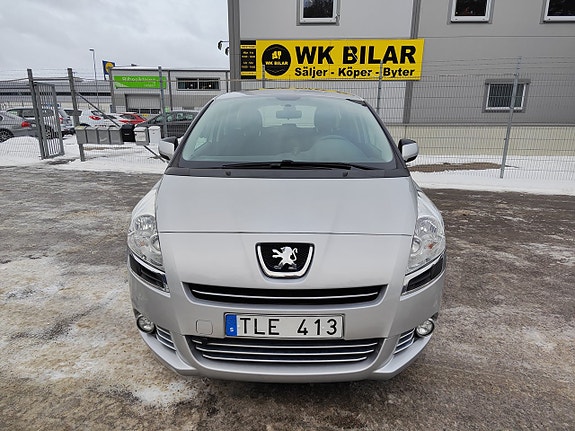 Peugeot 5008 2 of 5