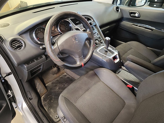 Peugeot 5008 10 of 13