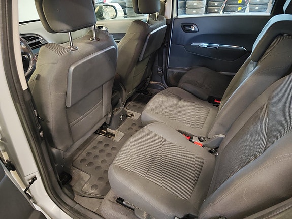 Peugeot 5008 11 of 13