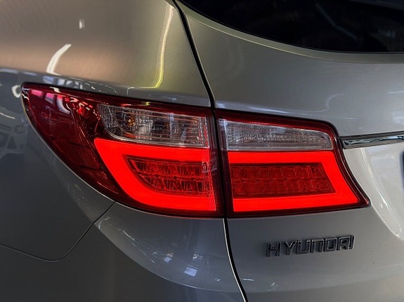 Hyundai Grand Santa Fe 29 of 30