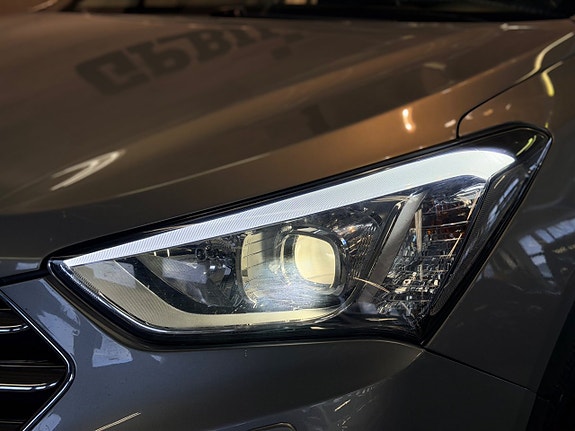 Hyundai Grand Santa Fe 28 of 30