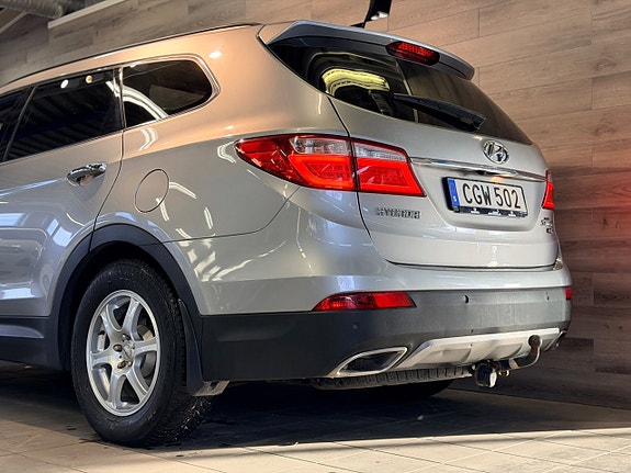 Hyundai Grand Santa Fe 5 of 30