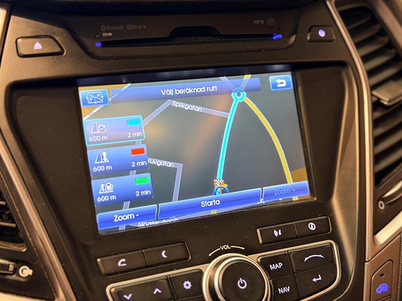 Hyundai Grand Santa Fe 18 of 30