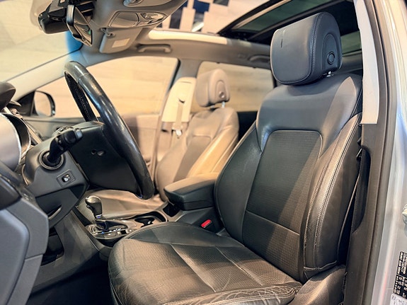 Hyundai Grand Santa Fe 8 of 30