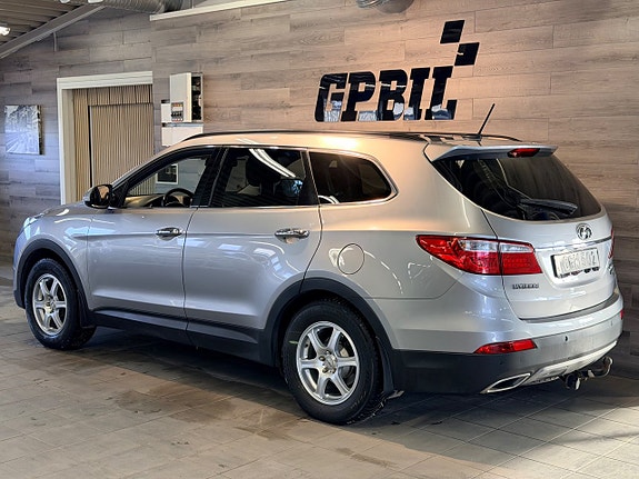 Hyundai Grand Santa Fe 3 of 30