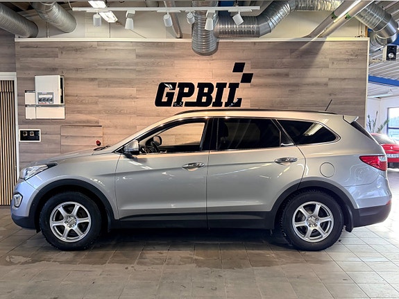 Hyundai Grand Santa Fe 2 of 30