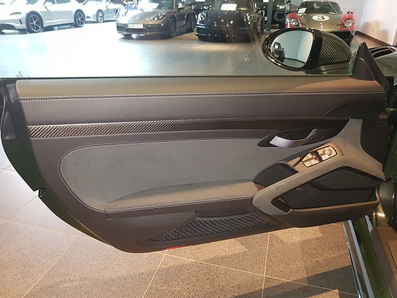 Porsche 718 Spyder RS 14 of 20
