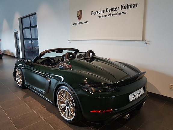 Porsche 718 Spyder RS 4 of 5