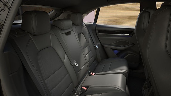 Porsche Macan 4 4 of 5