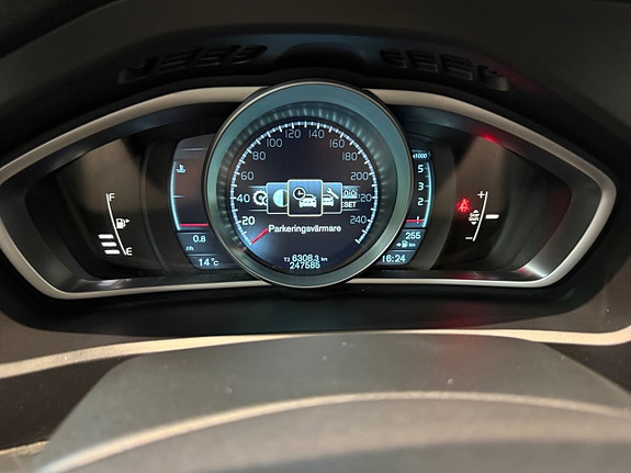 Volvo V40 18 of 18