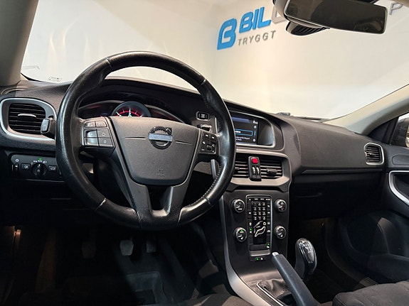 Volvo V40 10 of 18