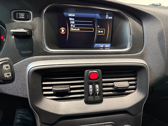 Volvo V40 17 of 18