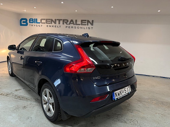 Volvo V40 6 of 18