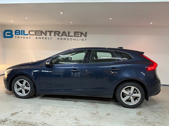 Volvo V40 7 of 18