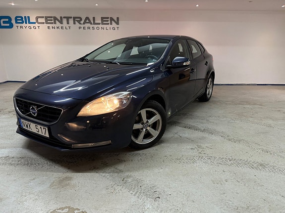 Volvo V40 2 of 18