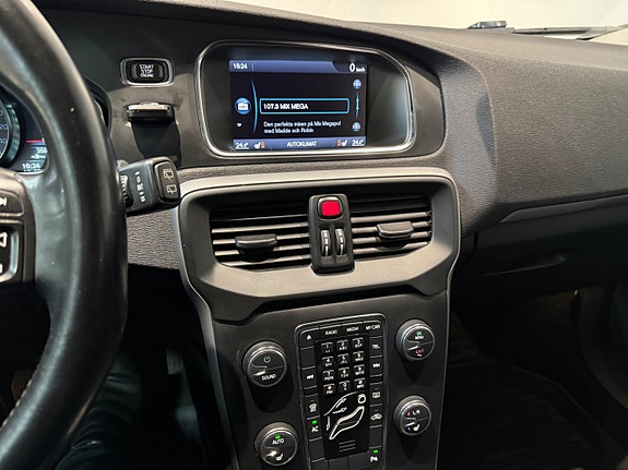 Volvo V40 16 of 18
