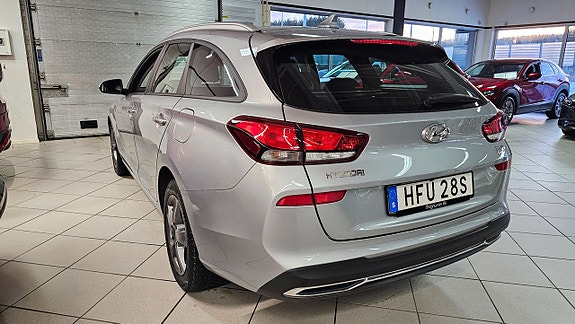 Hyundai i30 8 of 10