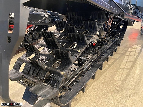 Ski-Doo Summit EXP 850 E-TEC T 6 of 7