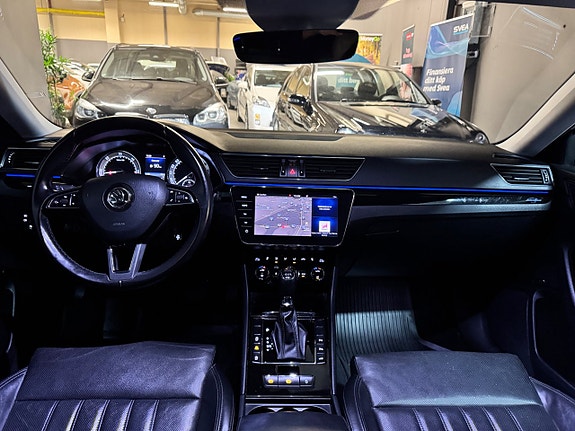 Skoda Superb 10 of 22