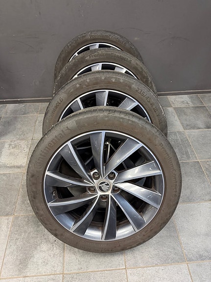 Skoda Superb 22 of 22