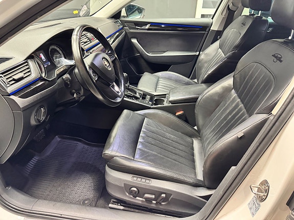 Skoda Superb 18 of 22