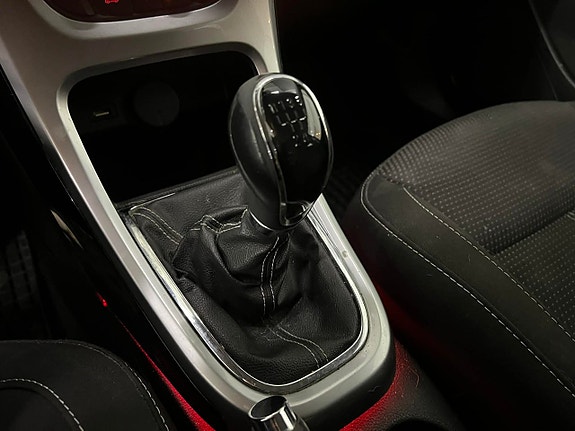 Opel Astra 13 of 16