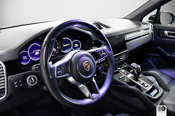 Porsche Cayenne 6 of 20