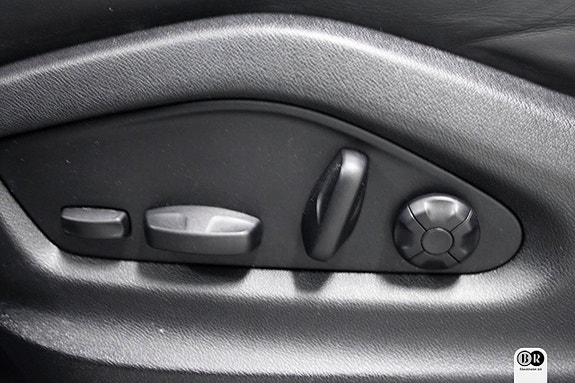 Porsche Cayenne 17 of 20