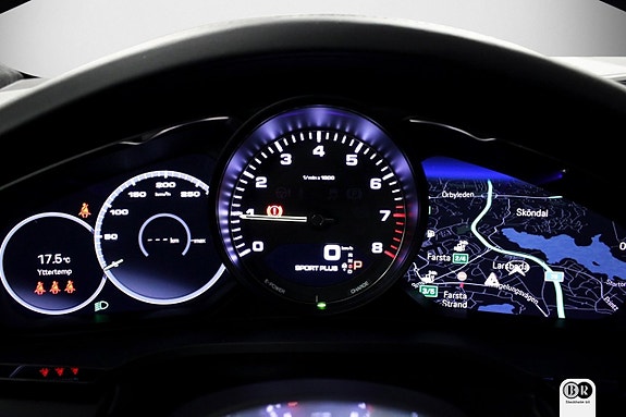 Porsche Cayenne 10 of 20