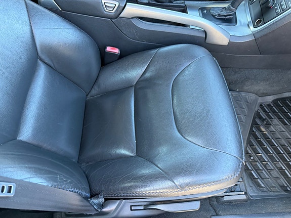 Volvo XC70 11 of 24