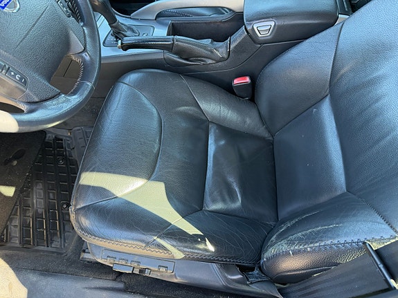 Volvo XC70 14 of 24